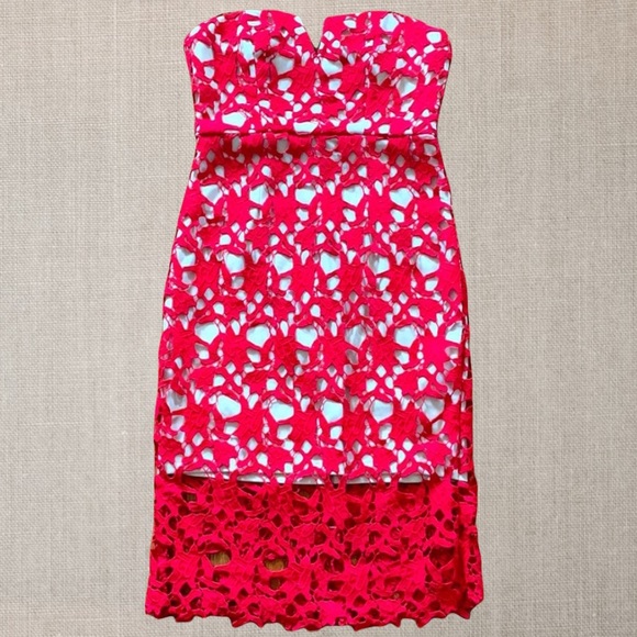 Forever 21 Contemporary Strapless Red Lace Nude Dress Party Dress Unique wedding - Picture 2 of 6